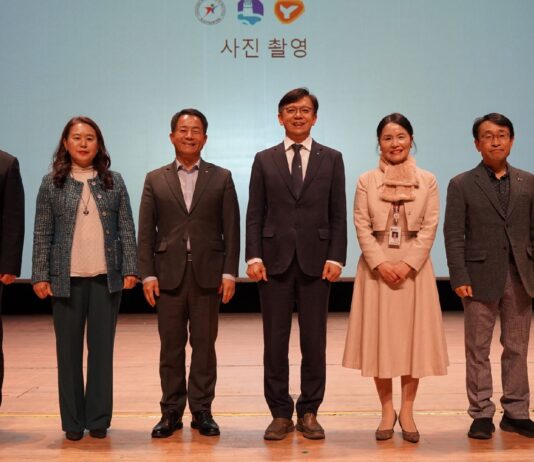 수원시, ‘2025 수원미래교육협력지구’ 사업설명회 열어습니다.