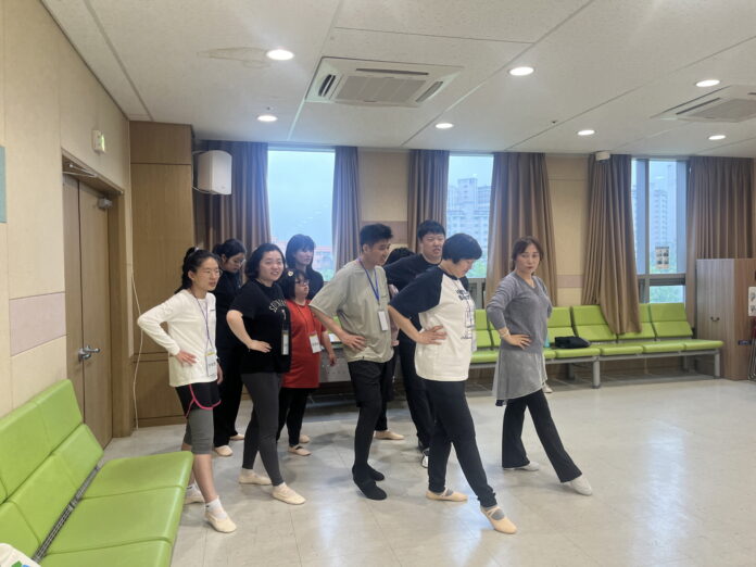 1-1.수원시발달장애아동수원시티발레단과함께무대오른다